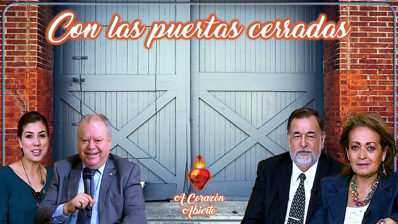 Con las puertas cerradas